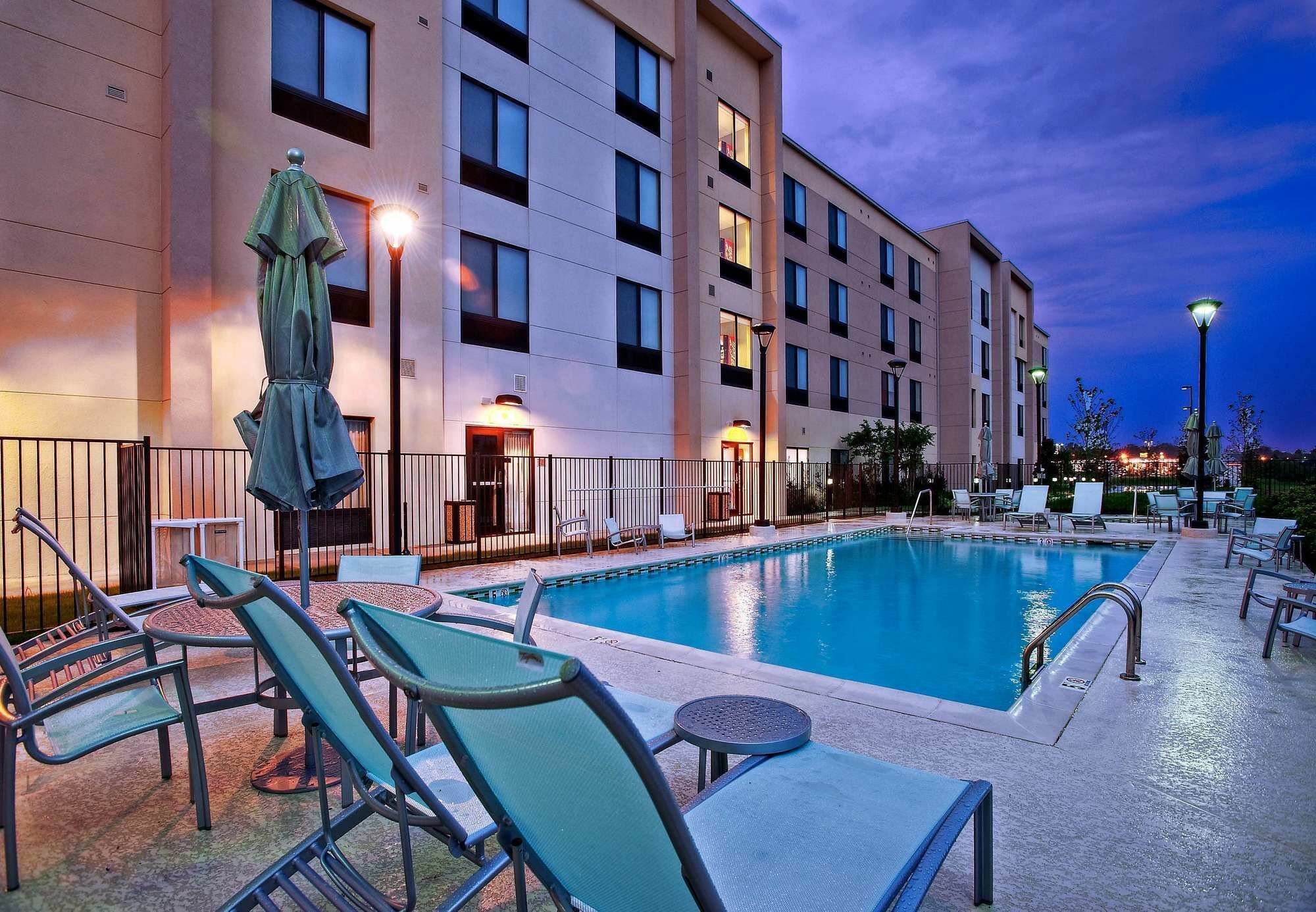 Springhill Suites By Marriott Baton Rouge North / Airport Exterior foto